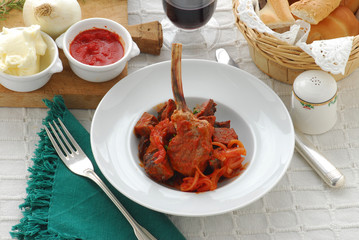 Capretto in salsa di pomodoro - Secondi di carne Emilia R.