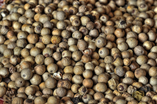 Pfefferk&ouml;rner weiss