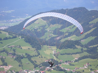 Paragleiter in wildschönau tirol österreich