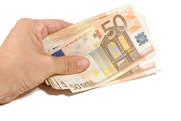 mano che tiene mazzo di 50 euro