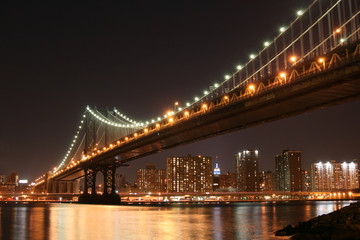Fototapeta na wymiar Manhattan Bridge and Manhattan skyline At Night, NYC