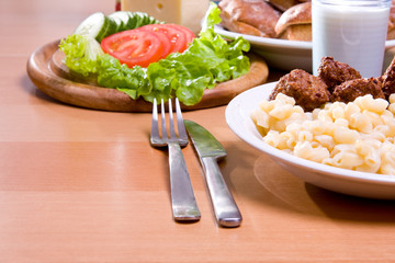Meatballs and macaroni