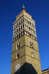 Fototapeta na wymiar Pistoia Katedra św Zeno, Campanile 1