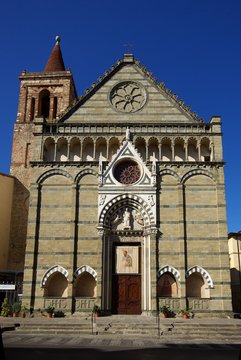 Pistoia, chiesa di S. Paolo 2