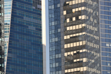 Obraz premium Windows on modern buildings