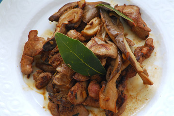 Frattaglie di pollo e funghi - Secondi di Carne Emilia R.