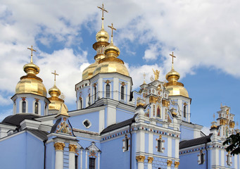 Fototapeta na wymiar St. Michael's Golden Domed Cathedral, Kiev