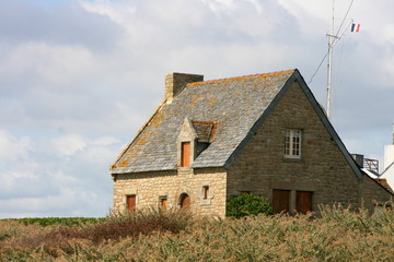Fototapeta na wymiar izolowany dom na wybrzeżu Bretanii