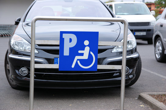 behindertenparkplatz