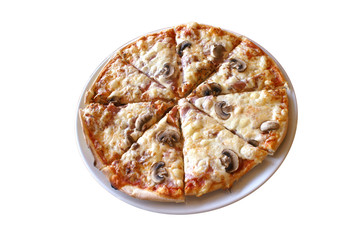 Pizza auf dem Teller