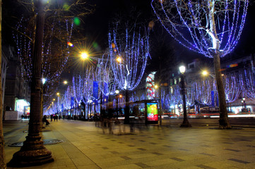 France, Paris: Champs Elysees Avenue at night