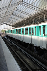 Fototapeta premium Metro w Paryżu