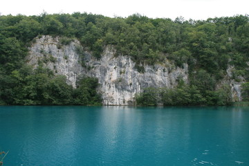 Fototapeta na wymiar Parc de Plitvice Rivière la Korana lac Croatie