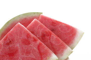 Frische Wassermelone auf weißen Hintergrund.