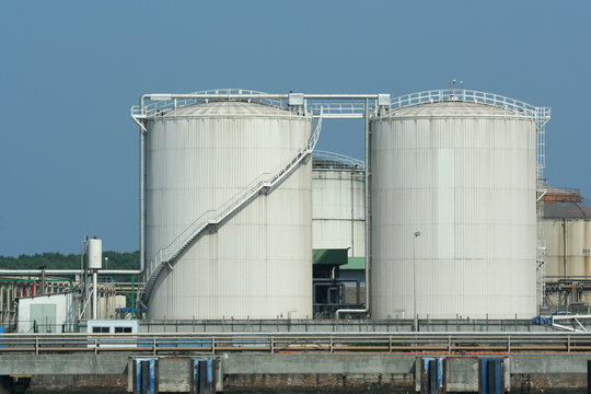 d&eacute;p&ocirc;t de carburant