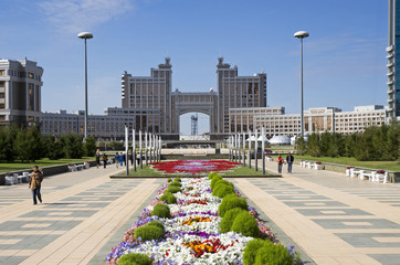 Avenue of the Republik with Ministry of natural resources