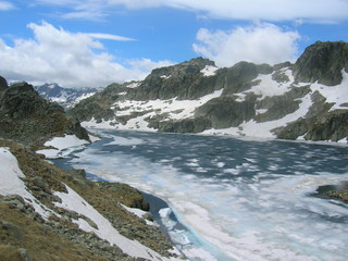 lac du Pourtet à la fonte des neiges