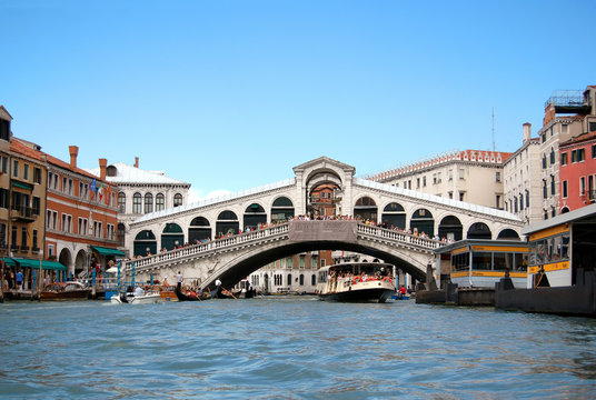 Bridge Rialto. Grand canal in Venice. Italy © Evgenia