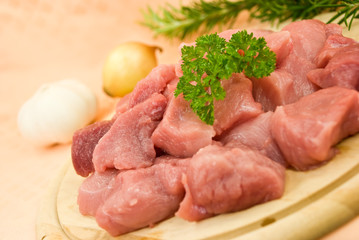 Schweinefleisch-roh, geschnitten