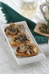 Crostini ai porcini e capperi - Antipasti Trentino Alto Adige