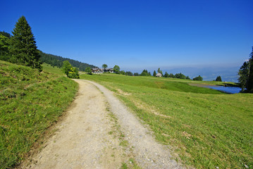 Wanderweg in den österreichischen Alpen