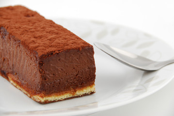 gateau au chocolat dans une assiette