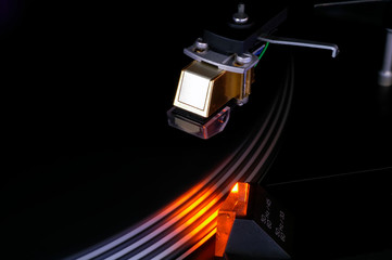 Turntable pickup cartridge and strobo light © Claudio Baldini
