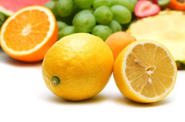 Fototapeta na wymiar slice lemon on fruits background