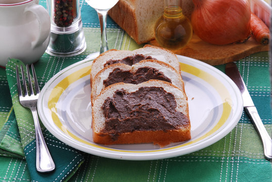 Crostini di acciughe e milza - Antipasti Toscana