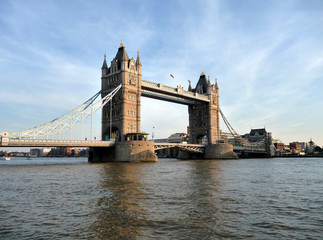 Fototapeta na wymiar Tower Bridge Scene 17