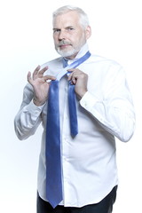 windsor necktie lesson doing by an handsome man