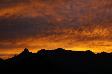 Sonnenuntergang in den Bergen