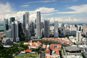 Obraz premium Modern business district and colonial Boat Quay, Singapore