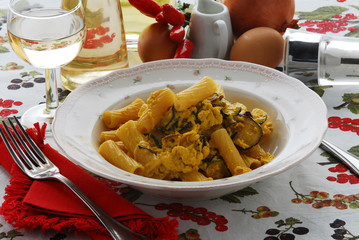 Tortiglioni alle zucchine - Primi