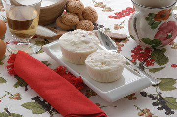 Budino ricotta e amaretti - Dolci Emilia Romagna