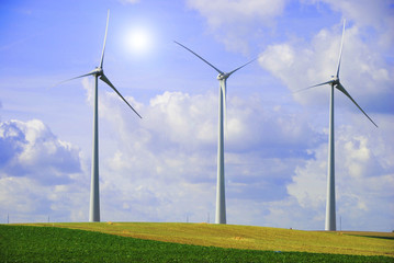 Fototapeta premium trois éoliennes