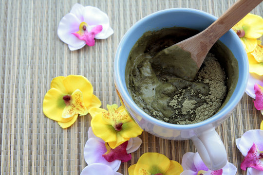 henn&egrave; e fiori 4