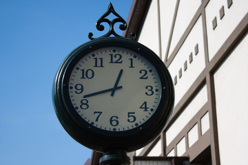 Retro-styled clock