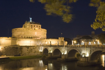 Fototapeta na wymiar Włochy Starszy Most i Zamek Sant Angelo w Rzymie