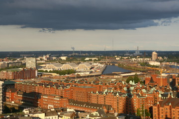 Fototapeta na wymiar Hambourg, vue du ciel