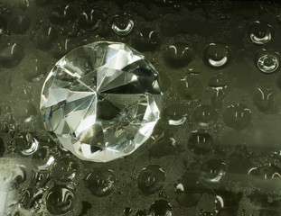 Diamant und Wassertropfen