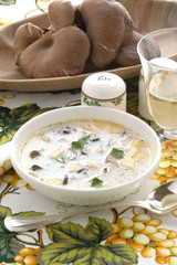 Zuppa di patate ai funghi e crescione - Primi Trentino A.A.