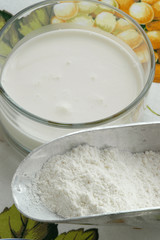 Farina bianca e latte