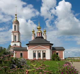 Fototapeta na wymiar Ortodox church in Suzdal