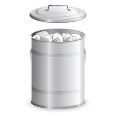 Poubelle en métal et déchets