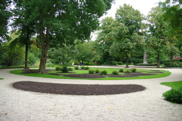 Allées dans un jardin public, Berlin, Allemagne.