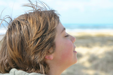 profil d'un adolescent heureux © Eléonore H