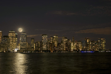 lower Manhattan & full moon
