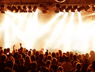 Konzertpublikum und Lichttechnik