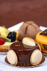 plateau de desserts variés